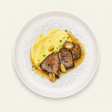 Ficat vitel la tigaie cu usturoi/Piure de cartofi 150/200g